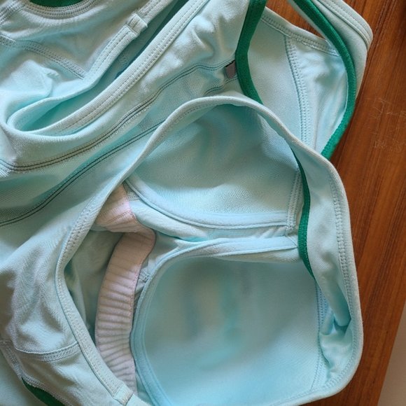 Nike Green Racerback Tank with Built-in Support - Picture 4 of 4